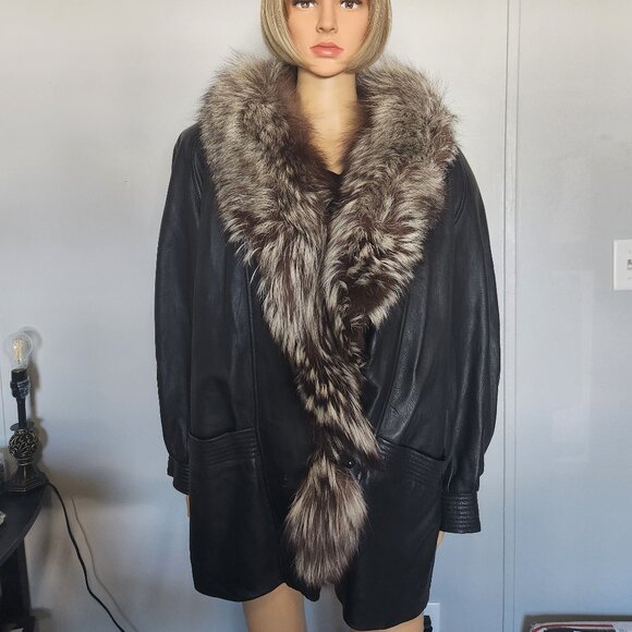 #678 Leather/silver fox fur coat - Picture 1 of 4